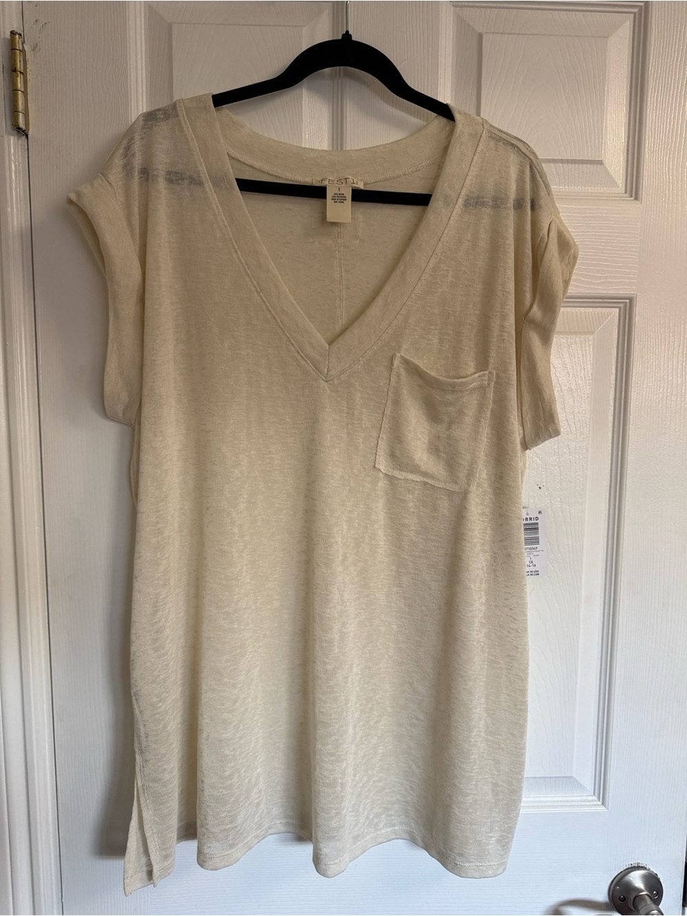 Torrid size 1. Light Cream V-Neck Pocket Tee - Women